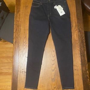 NEW! Levi’s Premium Mile High Super Skinny Jeans